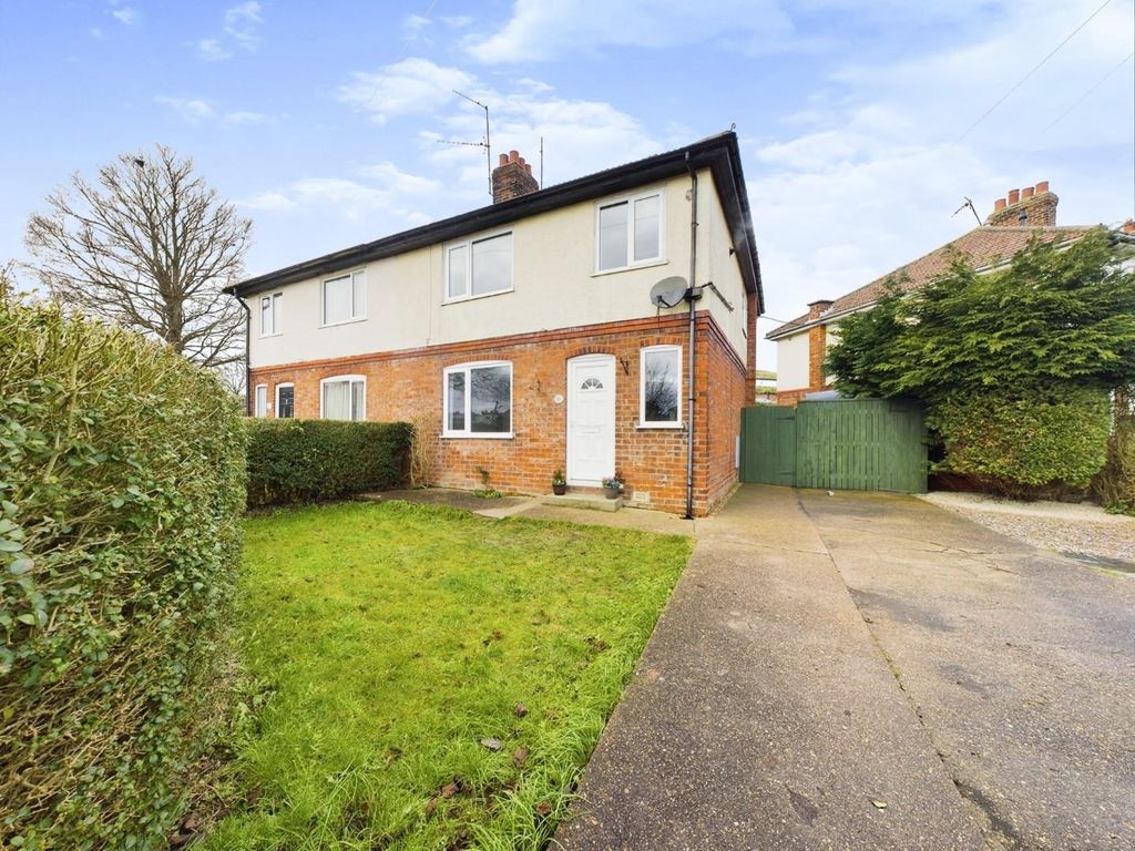 3 bed semidetached house for sale in Queensgate, Bridlington, Yorkshire YO16 Zoopla