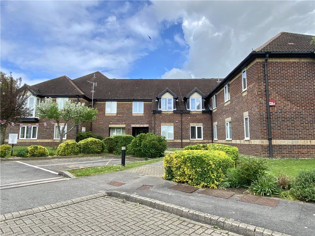 2 bed flat for sale in Home Mead, Denmead, Waterlooville PO7 Zoopla