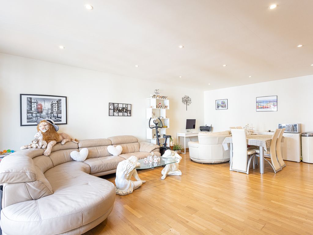 2 bed flat for sale in 4 Roach Road, Hackney Wick E3 Zoopla