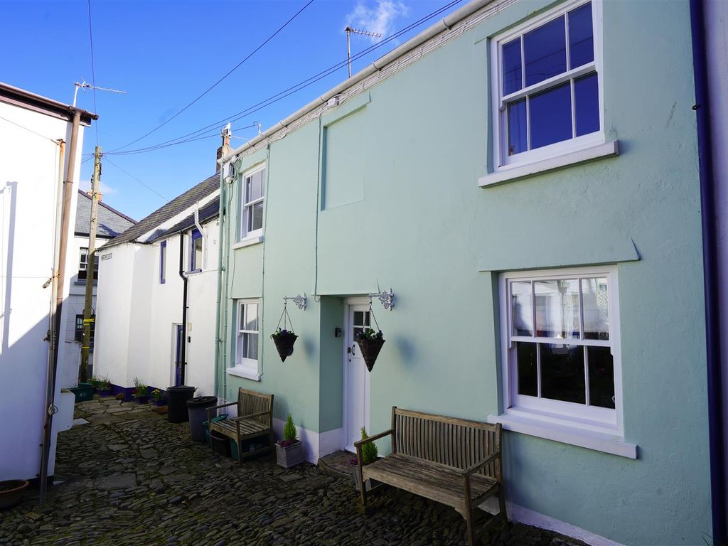 2 bed cottage for sale in Darracotts Court, Irsha Street, Appledore