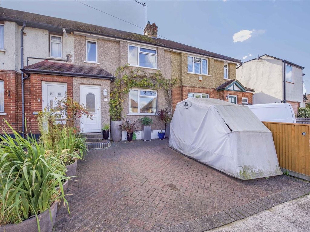 3 bed terraced house for sale in Oakdene Road, Hillingdon, Uxbridge