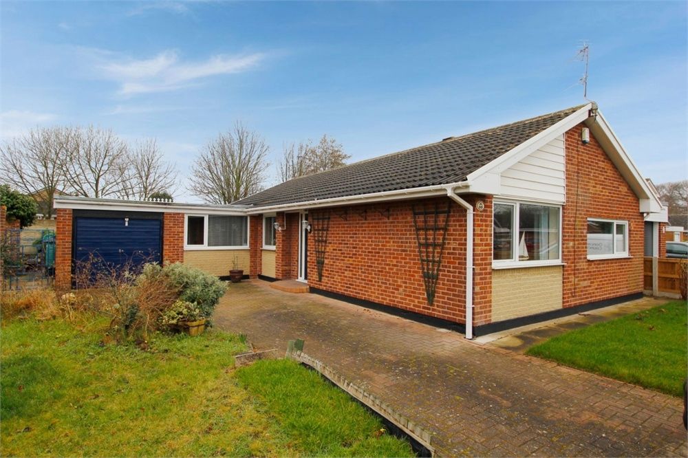 3 bed detached bungalow for sale in Tatenhill Gardens, Doncaster, South Yorkshire DN4 Zoopla
