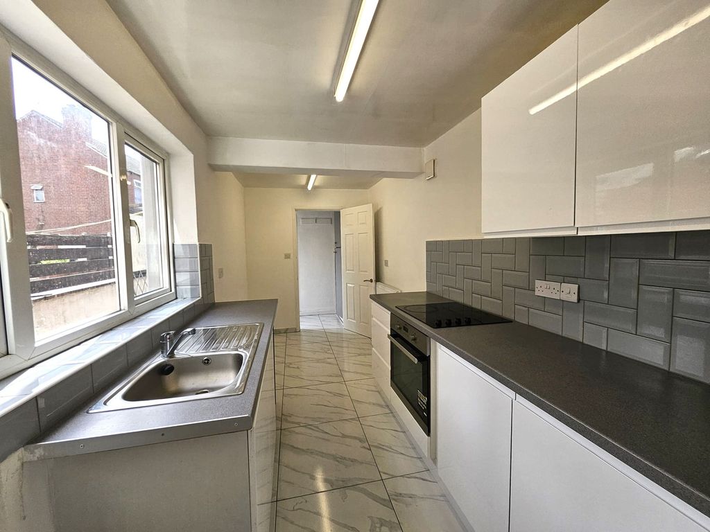 2 bed terraced house to rent in Chequer Road, Hyde Park, Doncaster DN1