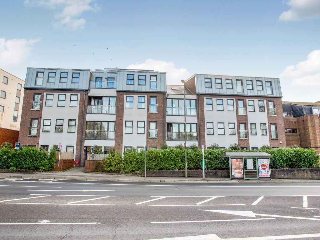 2 bed flat to rent in Upper Charles Street, Camberley GU15 Zoopla