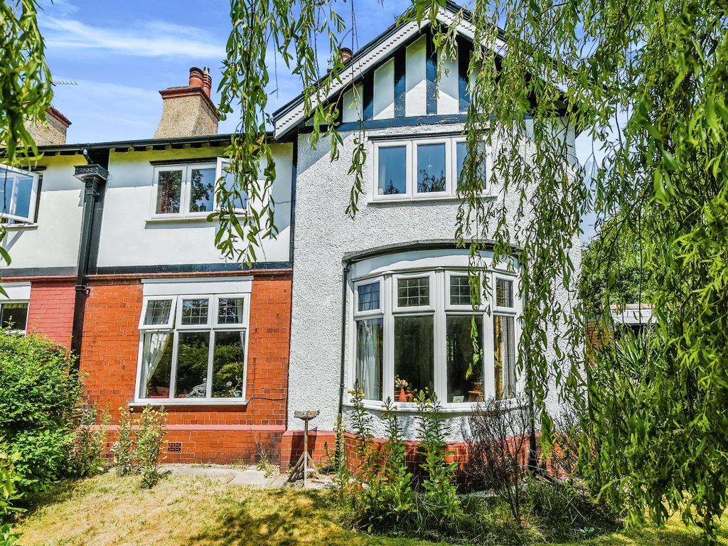 4 bed semidetached house for sale in Crescent Avenue, Formby