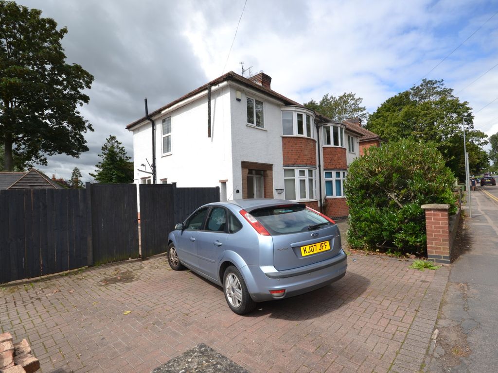 3 bed semidetached house to rent in Desford Road, Narborough LE19, £950 pcm Zoopla