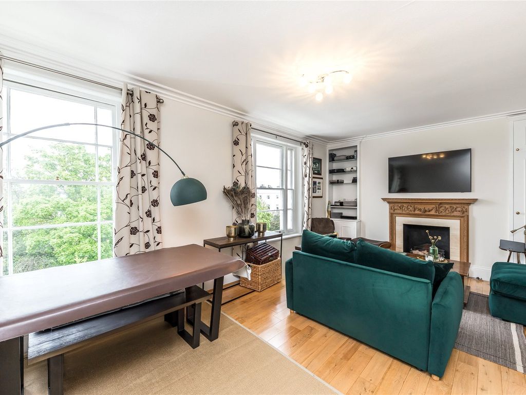 2 bed flat to rent in Grafton Square, London SW4, £2,500 pcm Zoopla