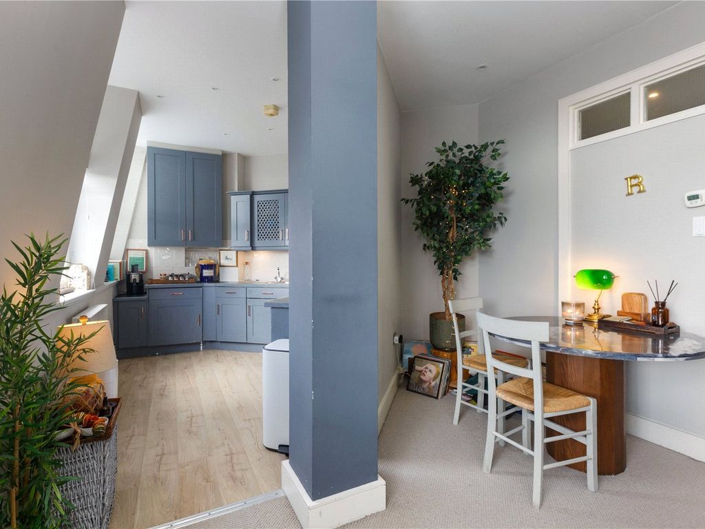 2 bed flat for sale in Lizanne Court, 414 Mount Sion, Tunbridge Wells
