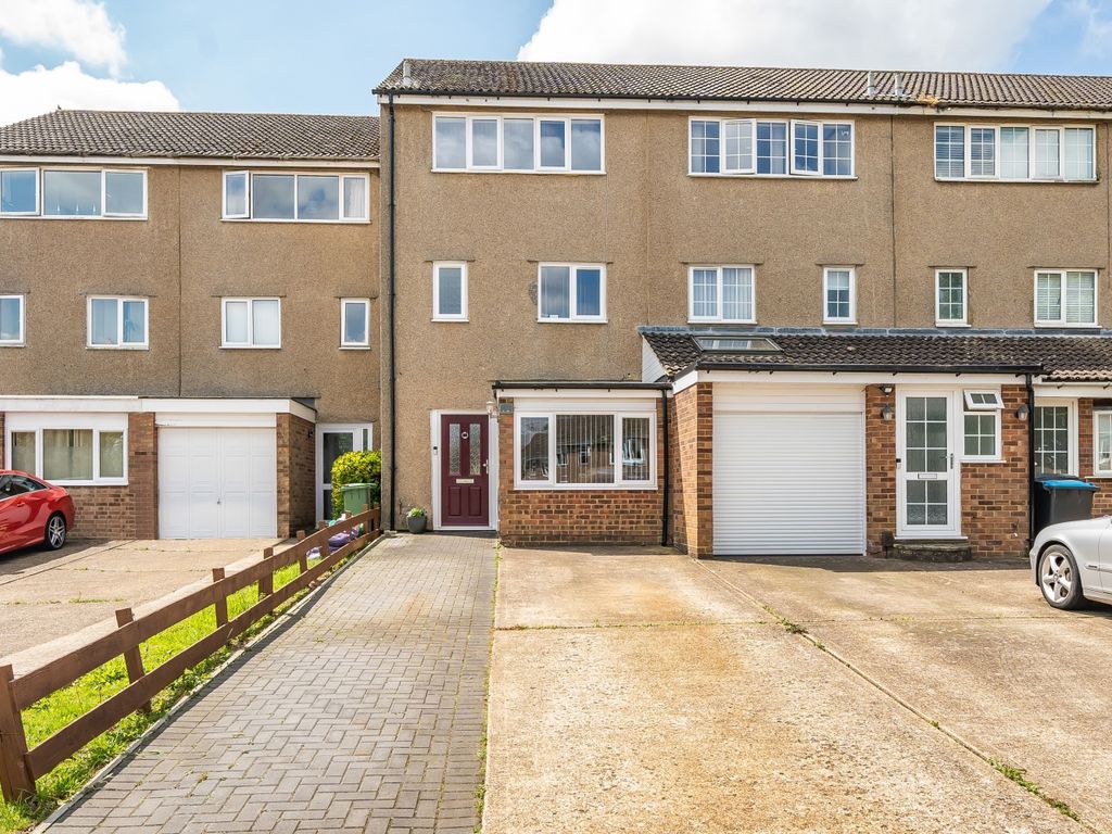 4 bed town house for sale in Argyll Road, Hemel Hempstead HP2, £385,000