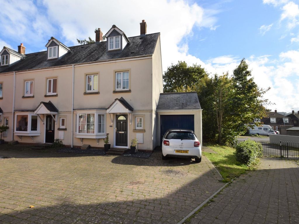 St. James Way, Tiverton, Devon EX16  