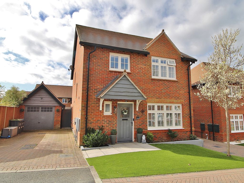 4 bed detached house for sale in Lawrence Place, Waterlooville PO7 Zoopla
