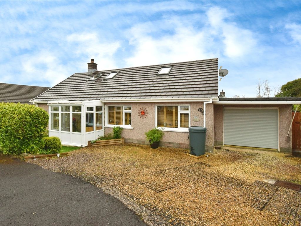 4 bed bungalow for sale in Summerland Park, Upper Killay, Swansea SA2