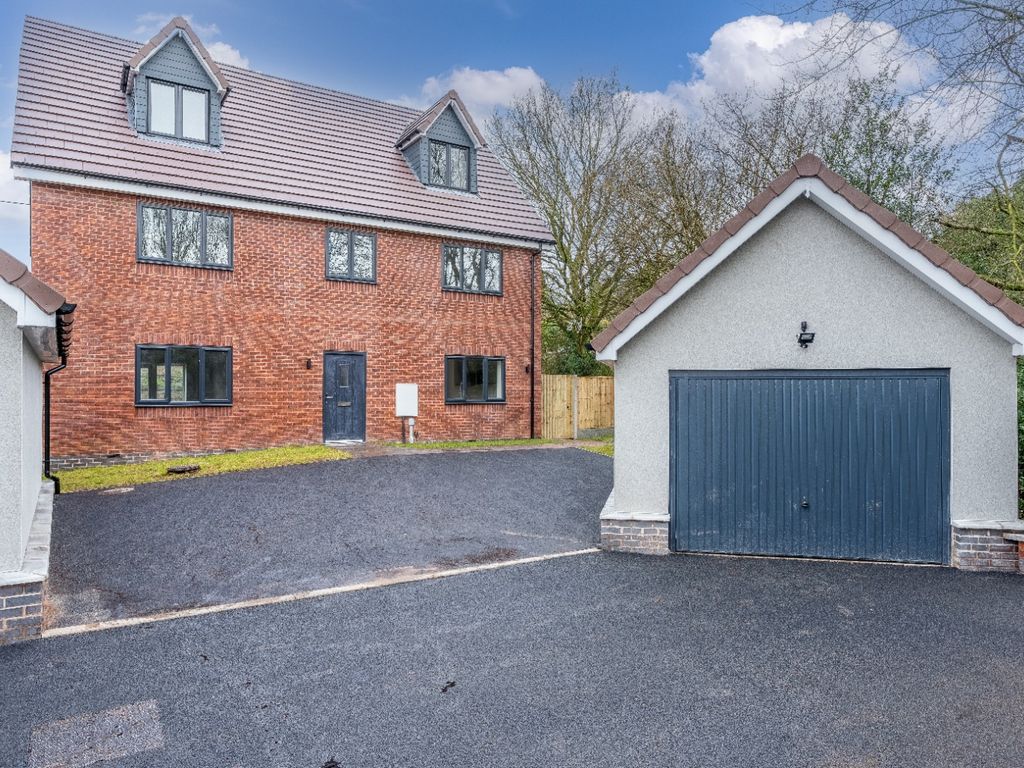 5 bed detached house to rent in Eccleshall Road, Loggerheads, Market