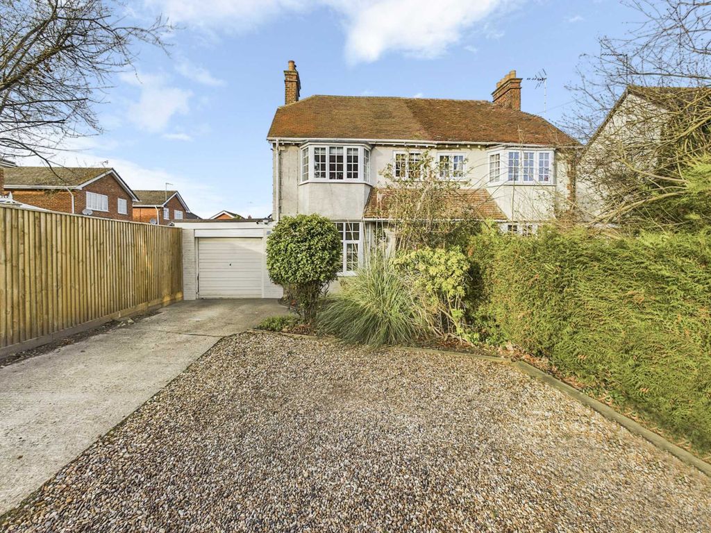4 bed semidetached house for sale in Oxford Road, Stone HP17 Zoopla