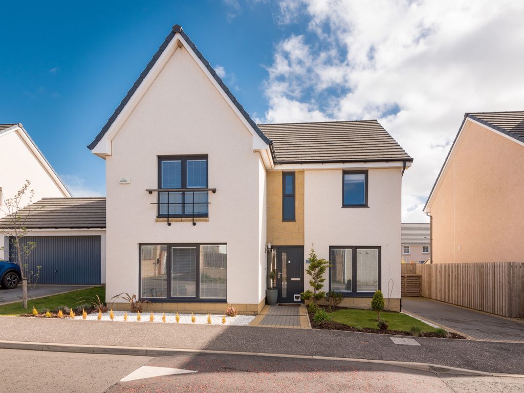 5 bed detached house for sale in 102 Dovecot Way, Haddington, East