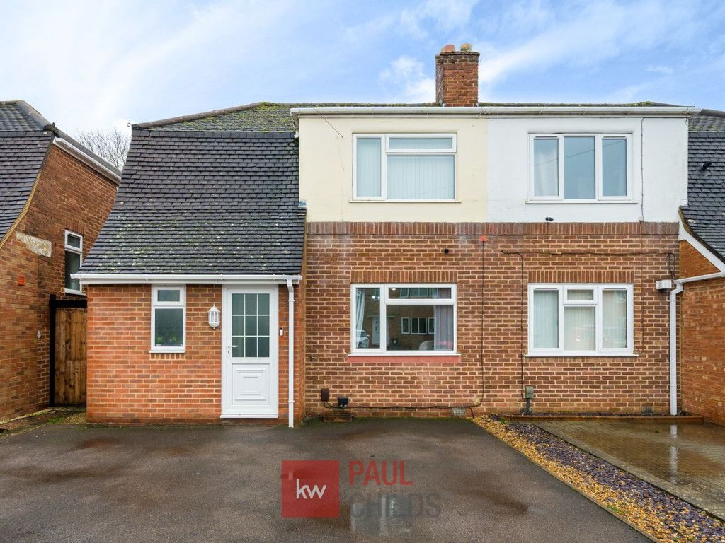 3 bed semidetached house for sale in Blandford Road, Reading