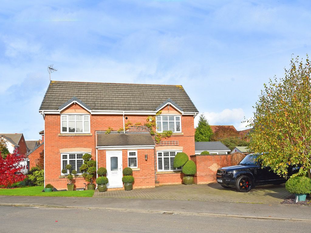 4 bed detached house for sale in Doublegates Avenue, Ripon HG4 Zoopla