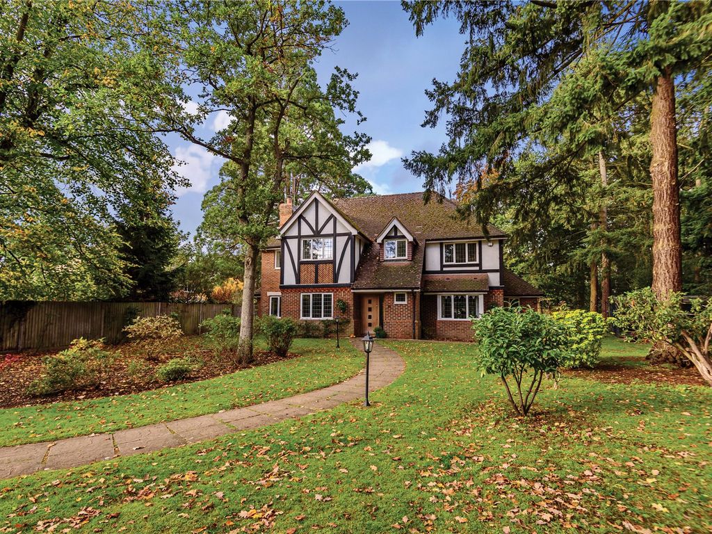 Cedar Close, Iver, Buckinghamshire SL0  