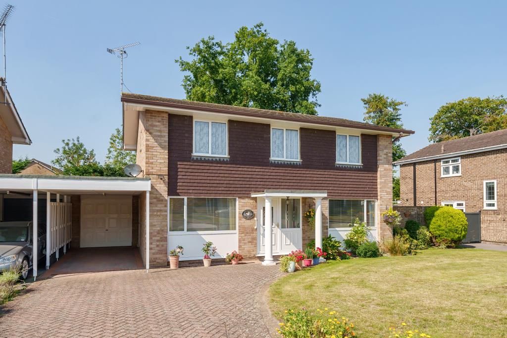 4 bed detached house for sale in Ascot, Berkshire SL5, £750,000 Zoopla
