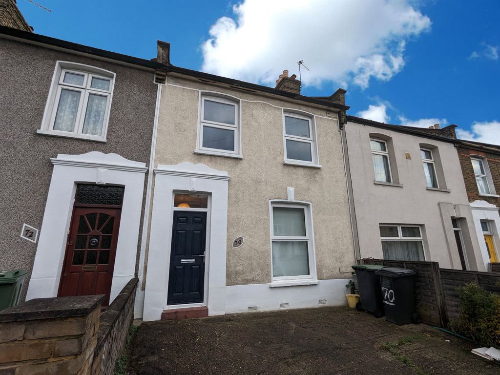 3 bed terraced house for sale in Sandhurst Road, London SE6, £425,000