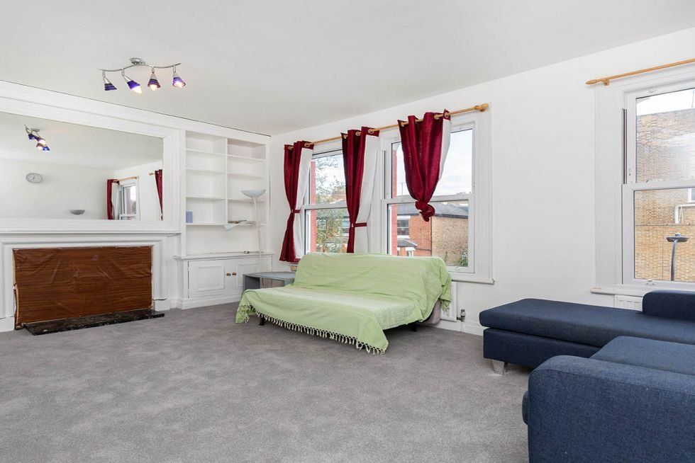 2 bed flat to rent in Dewsbury Road, London NW10, £1,625 pcm Zoopla