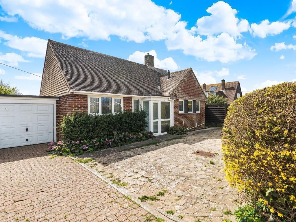 2 bed detached bungalow for sale in Grove Road, Selsey PO20 Zoopla