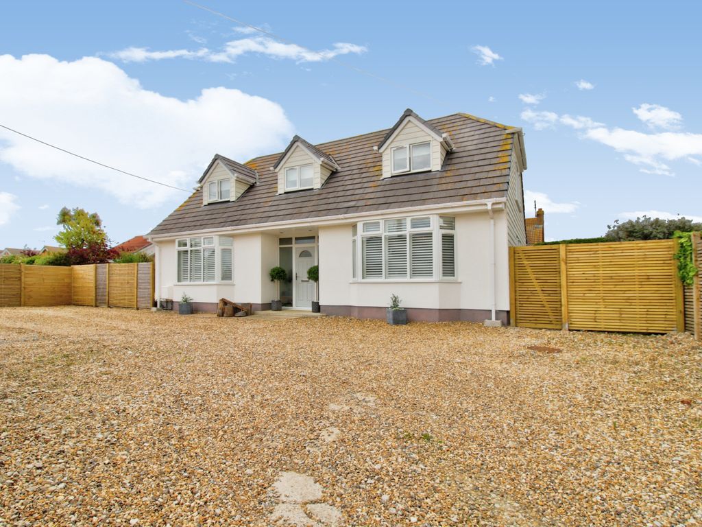 3 bed detached house for sale in Faversham Road, Seasalter, Whitstable