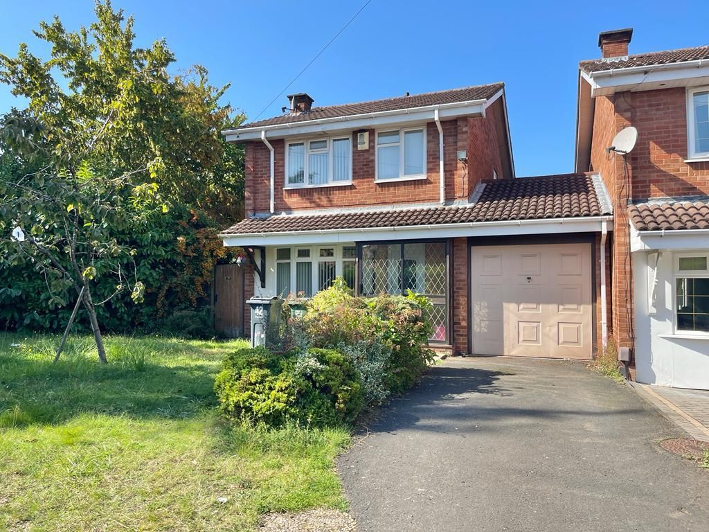 3 bed detached house for sale in Whitworth Drive, West Bromwich B71, £