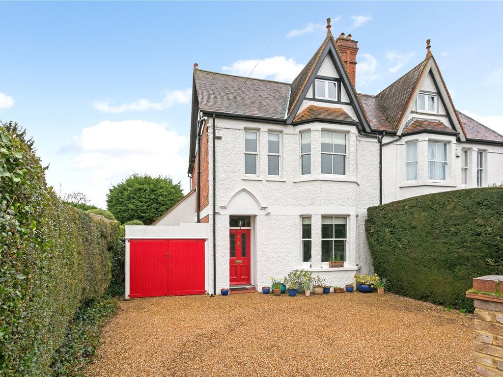 5 bed semidetached house for sale in Eton Road, Datchet, Slough