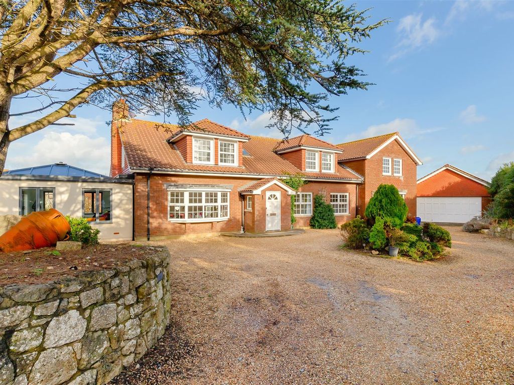 5 bed detached house for sale in York Lane, Totland Bay PO39 Zoopla