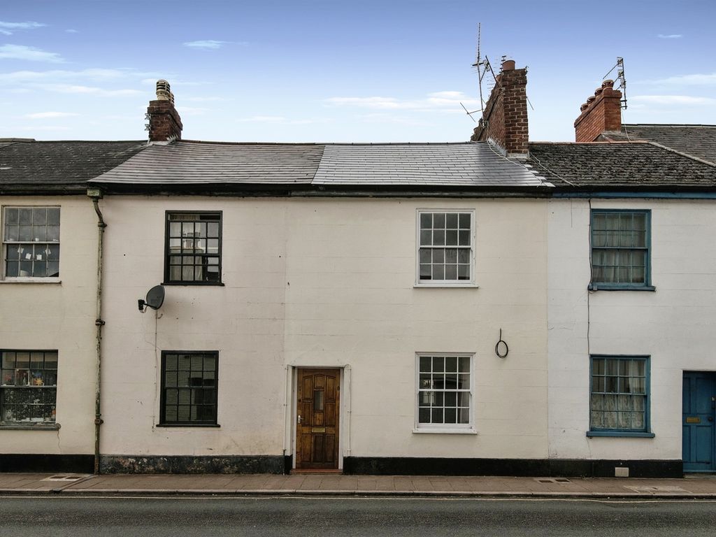 3 bed terraced house for sale in Castle Street, Tiverton EX16, £200,000