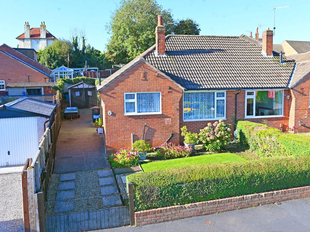 2 bed semidetached bungalow for sale in Hambleton Court, Knaresborough