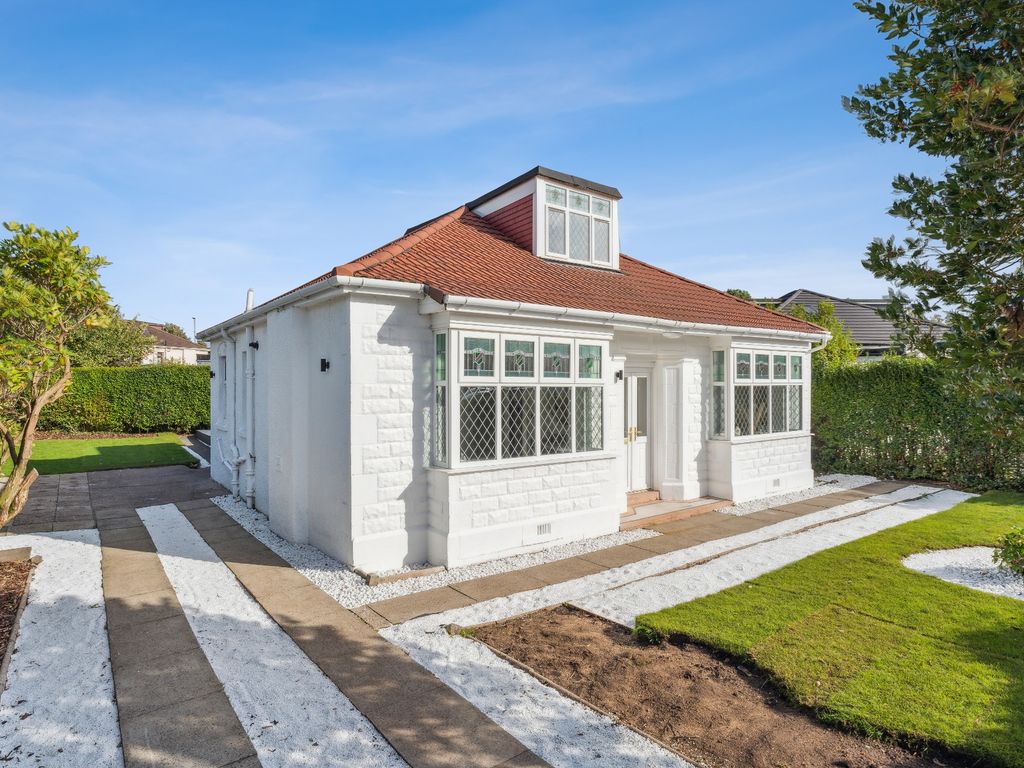 3 bed bungalow for sale in Moore Drive, Bearsden, East Dunbartonshire