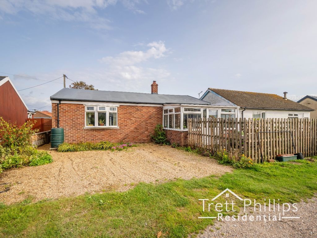 3 bed bungalow for sale in Abbotts Way, EcclesOnSea, Norwich, Norfolk