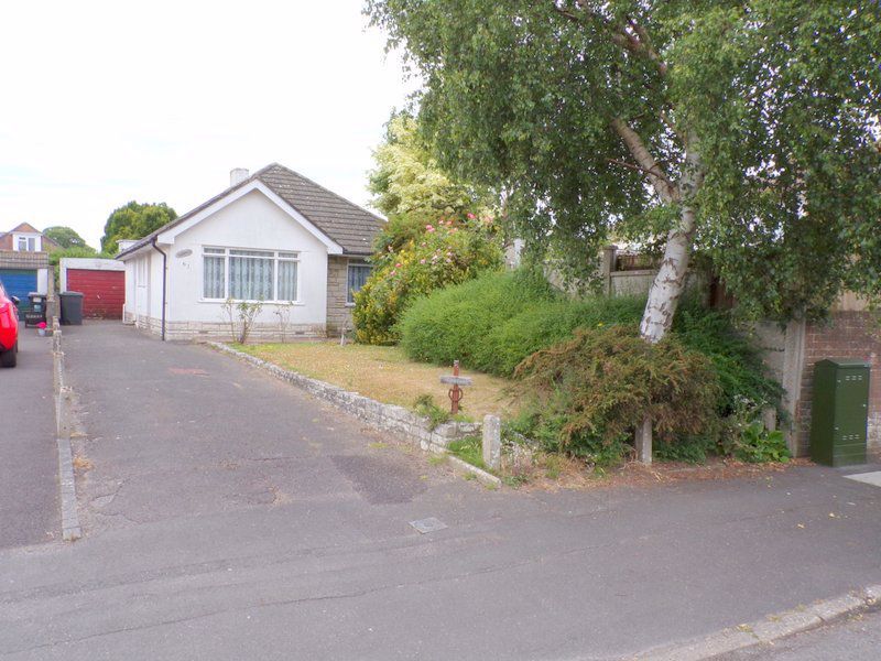 3 bed detached bungalow for sale in Cox Avenue, Bournemouth BH9 Zoopla