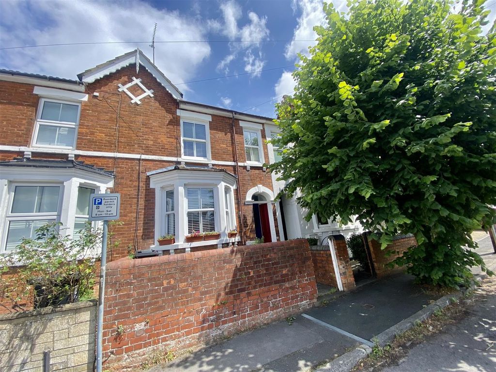 3 bed terraced house for sale in Ashford Road, Swindon SN1 Zoopla