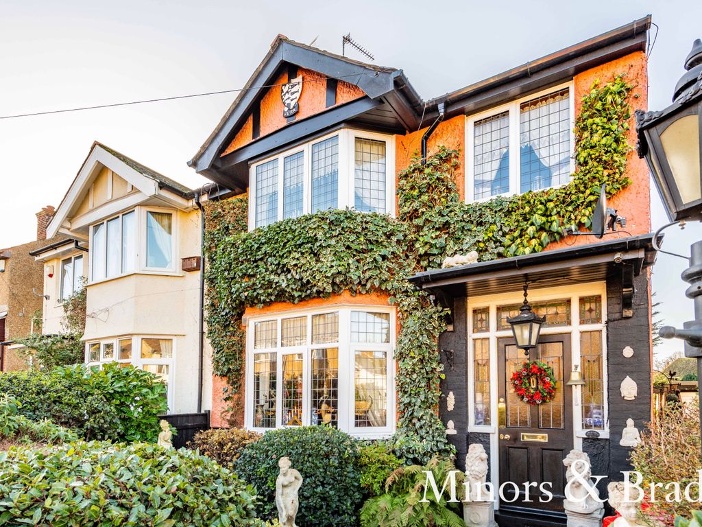 3 bed semidetached house for sale in Laurel Road, Lowestoft NR33 Zoopla