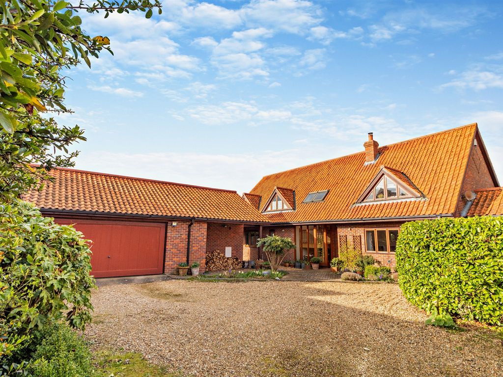 5 bed detached house for sale in Claxton Mill, Claxton, Norwich NR14, £