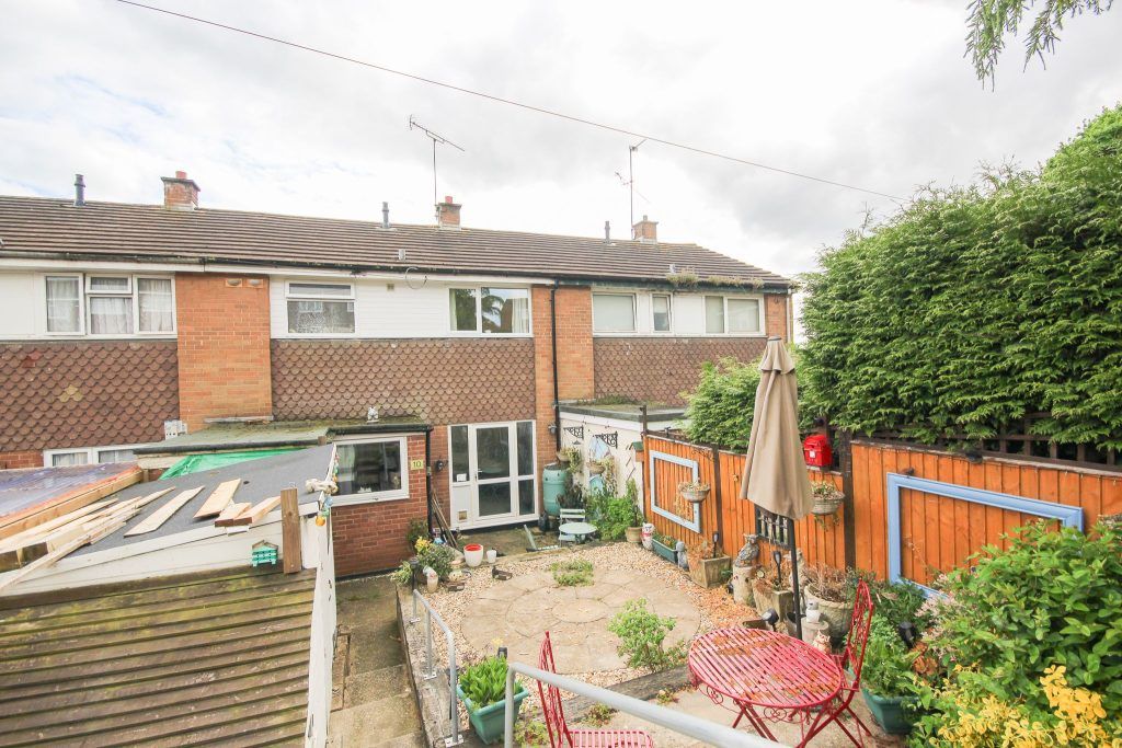 3 bed terraced house for sale in arundel road, yeovil, somerset ba21