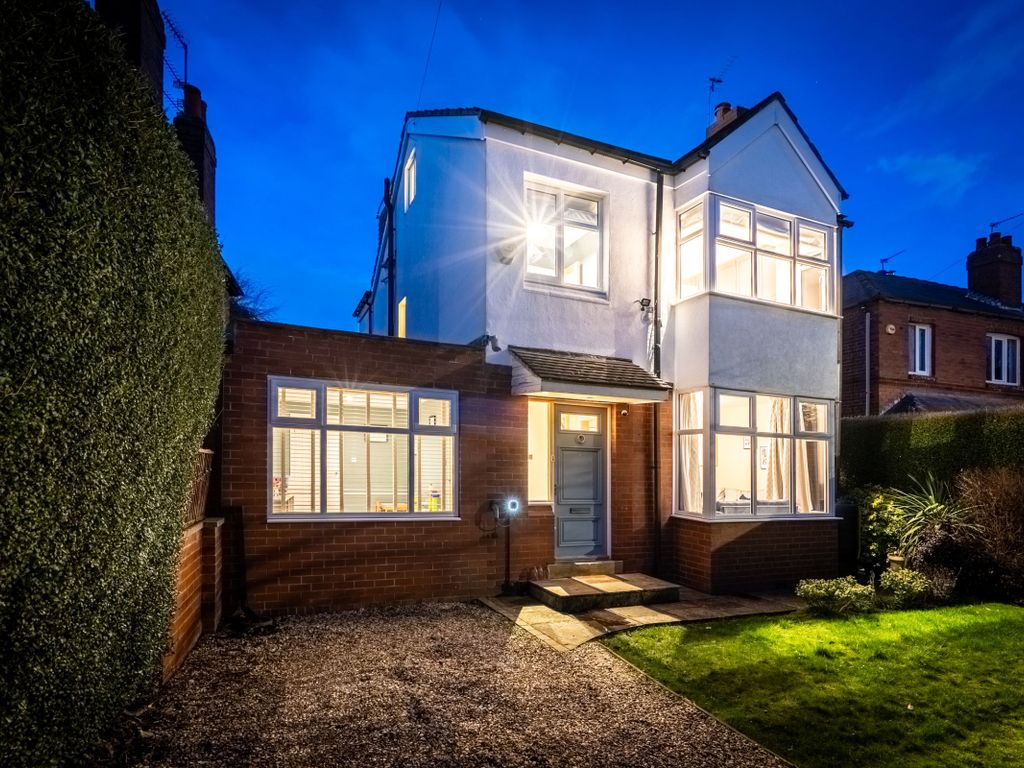 4 bed detached house for sale in Davies Avenue, Roundhay LS8, £675,000 Zoopla