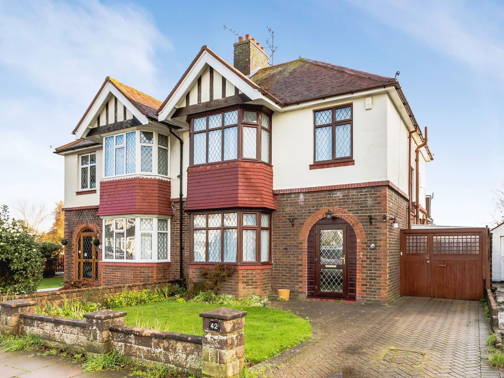 3 bed semidetached house for sale in Beaumont Road, Worthing, West