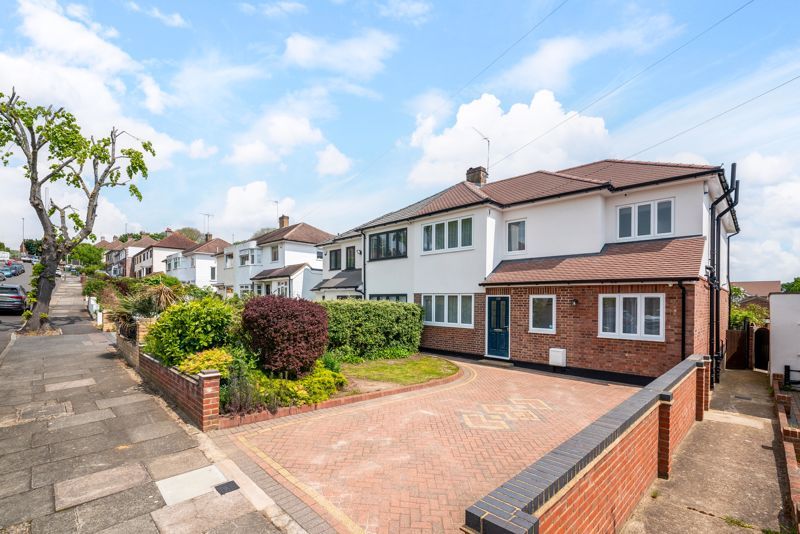 4 bed semidetached house for sale in Upton Road South, Bexley DA5, £