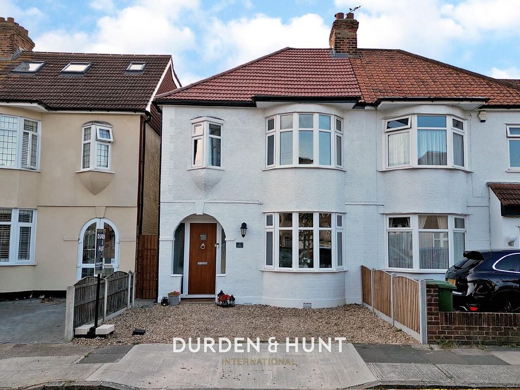 3 bed semidetached house for sale in Kingsley Gardens, Hornchurch RM11