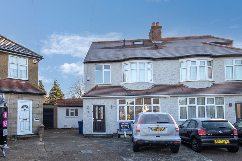 4 bed semidetached house for sale in Church Close, Edgware HA8, £