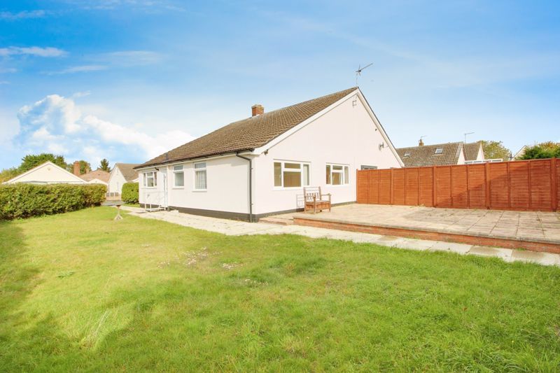 3 bed bungalow for sale in Orchard Way, Offord Darcy, St. Neots PE19, £
