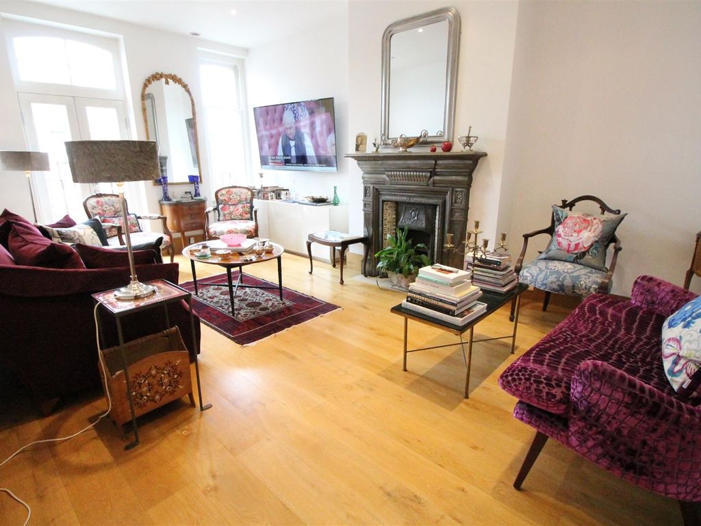 3 bed property for sale in Kings Road, London SW3, £1,000,000 Zoopla