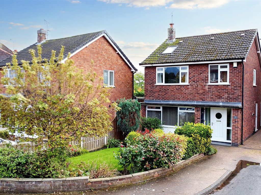 4 bed detached house for sale in Brookside Close, Long Eaton