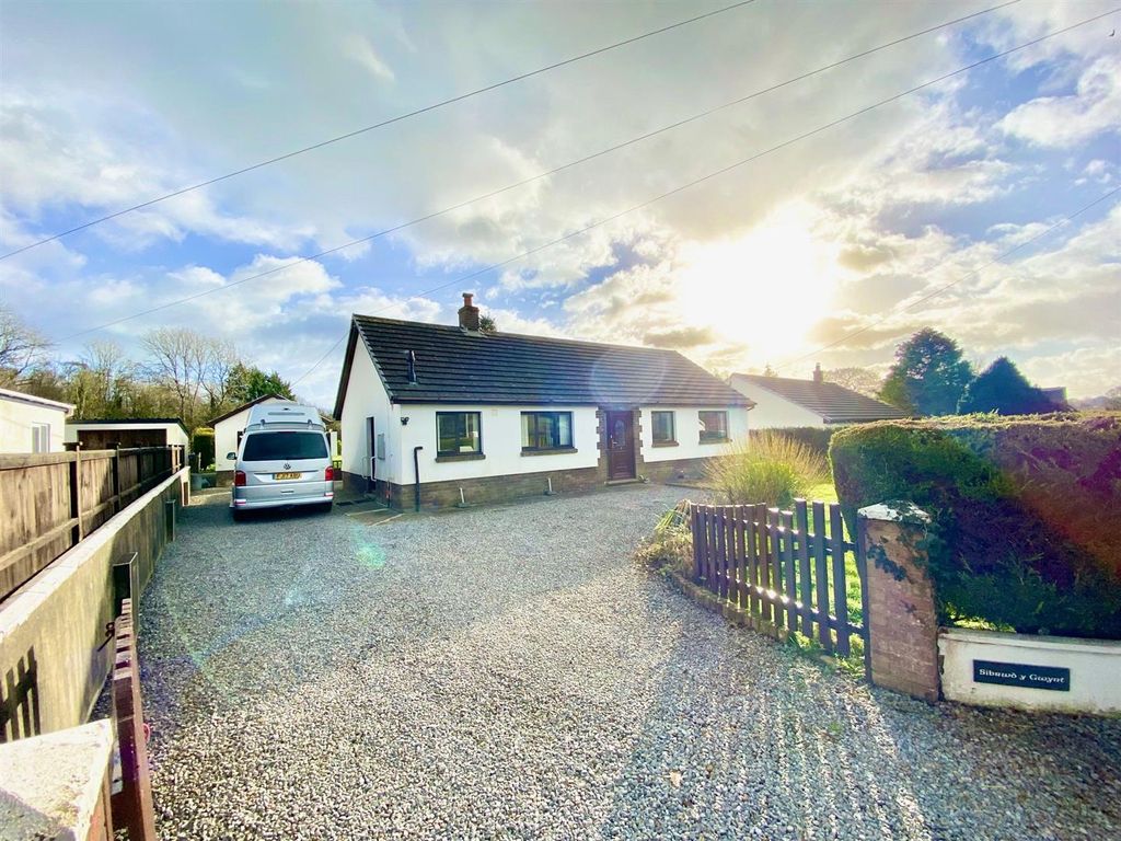 3 bed detached bungalow for sale in Llanfallteg, Whitland SA34 - Zoopla