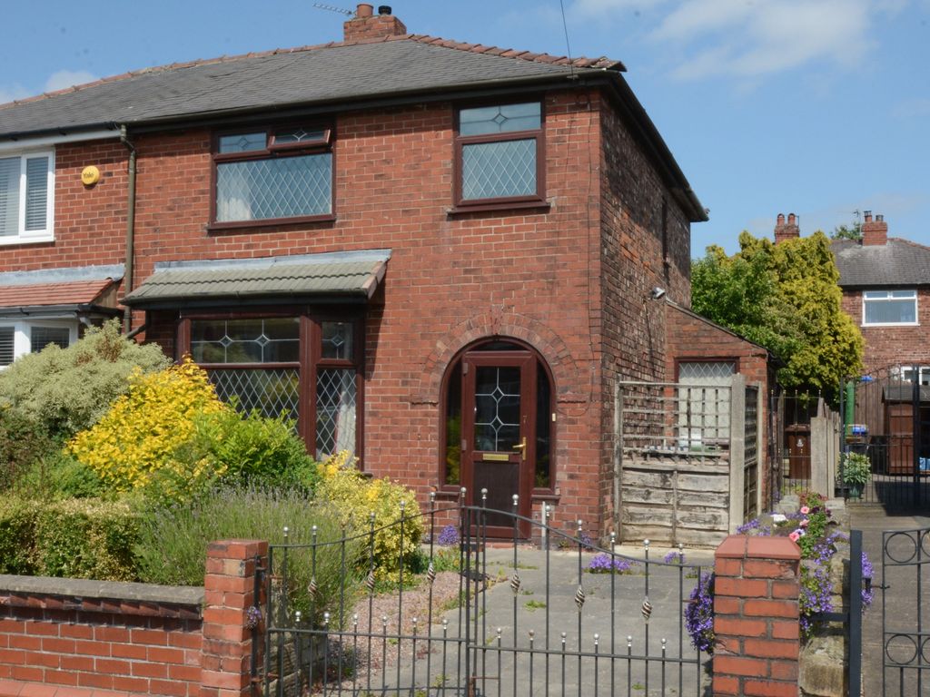 3 bed semidetached house for sale in Byron Avenue, Droylsden M43, £