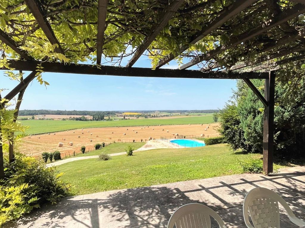 4 bed villa for sale in Vanxains, Aquitaine, 24600, France, £203,655 ...